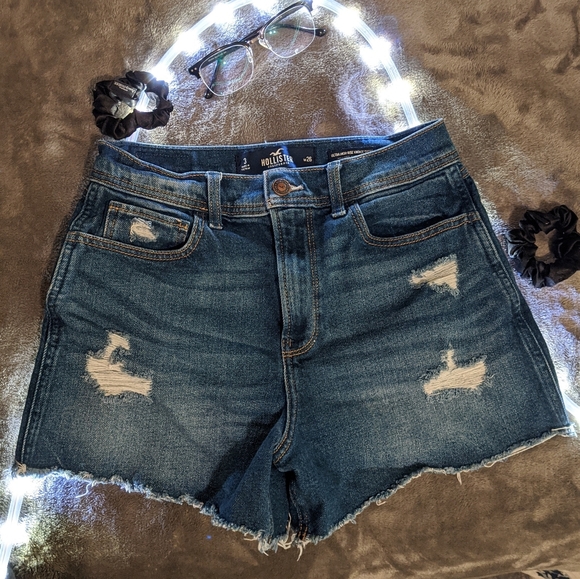 Hollister Pants - Hollister Vintage Ultra High-Rise Shorts